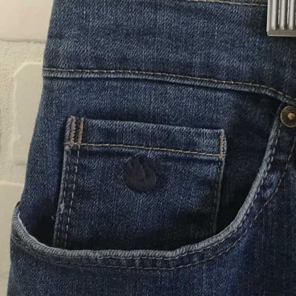 Vintage Gloria Vanderbilt Women’s Denim jeans Dark wash Straight leg Sz 8P - Picture 4 of 9